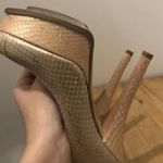 Fendi Gold Pumps With Logo Photo 2