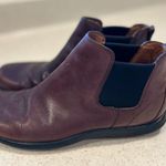 Roots  Women's Brown leather slip on chelsea Ankle Boots size 7M Photo 1