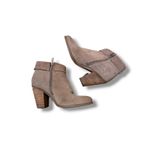 Jessica Simpson  Callaghan Suede Booties Women's 8.5 Taupe Fringe Block Heel Fall Photo 1