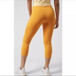 Athleta Ultimate Stash II Athletic Capri size M New NWT Radiant Sunshine Photo 5