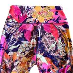 Fabletics Define PowerHold mid-rise capri leggings in Fiori pattern size medium Photo 7
