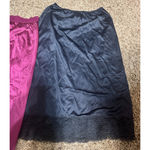 Vassarette Vintage 80s half slip lace trim Lot of 2 nylon skirt Burgundy & Black womens S Photo 2