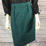 Jones New York Vintage Houndstooth skirt in green and black. 100% wool size 8 Photo 0