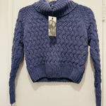 Kendall + Kylie  women’s sweater size M Photo 0