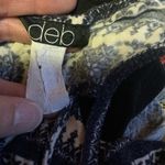 Vtg Y2K Deb geometric open back crop top Photo 1