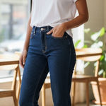 Levi's Low Pro Mid Rise Straight Leg Jeans Size 27 Photo 0