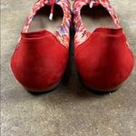 Sabrinas Red and Multicolor Floral Ballet Flats
Size: 38 (7.5 Photo 3