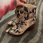 Gibson Latimer  Boots Photo 0