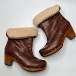 UGG  Australia Brown Lynnea 1958 Shearling Clog Boots Wood Heel S-390 Sz 7 Photo 1