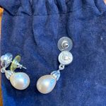 Carolee vintage Pearl and rhinestone earrings Silver Photo 2