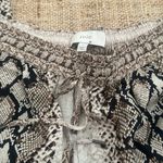 Joie  Ceylon Cream/Brown Snake-Skin Cropped Pants Women’s Size L Elastic Waist Photo 4