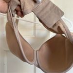 Chantelle  nude lace underwire bra size 36DD. Photo 6