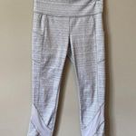 Athleta Women's Small High Rise Jacquard Mesh Chat to Town Capri Crop Leggings Photo 0