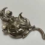 KJL (Kenneth Jay Lane) For Avon Faux Marcasite Faux Pearl Flower Brooch Pin Silver Photo 9