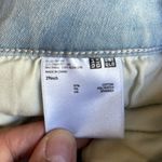 Uniqlo  Light Blue Denim Blue Jeans Frayed Ankle Size 29 EUC #7626 Photo 3