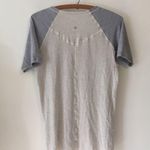 Lululemon  Spincity Tee White & Gray Raglan Sleeve Photo 9