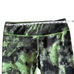 Active Life Horoscope Capri Leggings Green Geometric Reversible Size M (est.) Photo 4