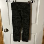 Lululemon Wunder Under Crop (Hi-Rise) *Full-On Luxtreme 21" Incognito Camo Multi Photo 2