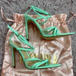 Miss Lola Heels Photo 0