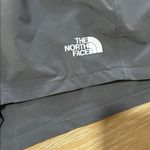 The North Face  Wander Short 2.0, Smoked Pearl, Size Small, NWT Photo 2