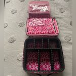 Impressions  HELLO KITTY COSMETIC STORAGE BAG Photo 7