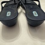 OKAL Womens Flip Flop Sandals Navy Blue / Yellow Tropical Fish Size M 8 Photo 4