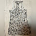 Lululemon  Not So Petite Fleur Silver Spoon Cool Racerback Tank size 6 Photo 3