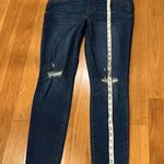 Old Navy  women’s rockstar pull on distressed jegging size 8. Photo 4
