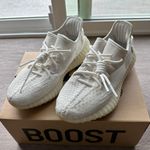 Yeezy 350 Boost V2 Photo 0