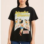 H&M  Wonder Woman Graphic Tee Comic Book Hero Y2K M Photo 0