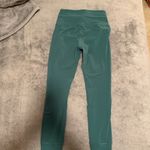 Vuori  Daily Piped Set (Top & Leggings) Photo 5