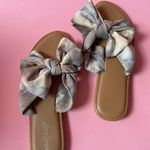 West Loop Bowtie Sandles Photo 0