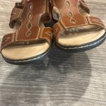 Clarks  Leisa Lakelyn Tan Leather Sandals 7.5 Slingback Comfort Fairy Boho Earthy Photo 2