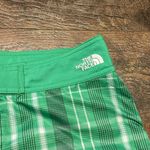 The North Face  Woman's Reversible Green Casual Athletic Shorts Size 4 Photo 4