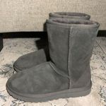 UGG  Classic Short II in Grey Photo 4