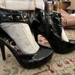 Ed Hardy Women's Black Leather Geisha Studded Pump Heels Size 9 Photo 0