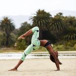 Alo Yoga Palm Springs Glowstick high waist Airbrush capri leggings size S small Photo 3