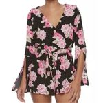 Lila Rose Lily Rose romper, pretty floral, v neck, long sleeves, belted size XL Photo 0