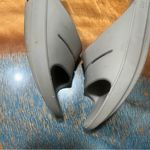 OOFOS Ooah Slide Recovery Sandals size 7 Tan Photo 4