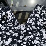 Garage Floral Criss Cross Back Crop Top in Black/White - Large, Short Sleeve Photo 10