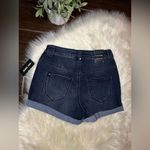 Blackheart  Indigo V stitch button fly denim shorts sz 3 Photo 5