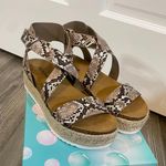 Soda Platform Sandles Photo 0