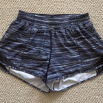 Lululemon Hotty Hot Shorts Low Rise 4” Black White Soft Size 6 Low Rise EUC Photo 0