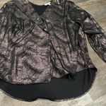 Gibson Latimer  large sparkly top Photo 5