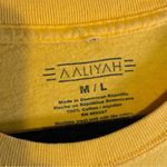 Aaliyah Short Sleeve 100% Cotton Yellow 90s Retro Graphic Tee Sz M / L Size M Photo 4