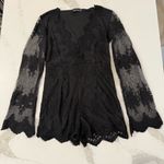 Pretty Little Thing  Bell Sleeve Lace Romper Plunge Neckline Women’s 6 Black Sexy Photo 0