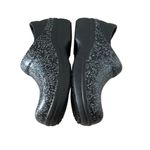 Crocs  women’s Neria pro II graphic work clog dual comfort nurse work shoes Sz 6 Photo 2