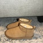 UGG  Ultra Mini Chestnut Boots Photo 3