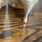 Stuart Weitzman  Cream Heels Elegant Design Photo 4