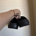 OOFOS Adults’ OOcloog Clogs M5/W7 in Black Mules Size 7 Photo 3